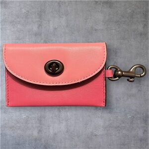 New in box! Coach two-tone pink leather keychain card holder